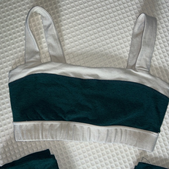 Beyond yoga matching set - Picture 2 of 4